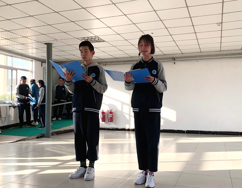 朗诵.JPG